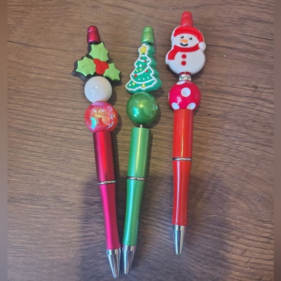 🩰 Christmas/Holiday Pens Set Of 3 (Randomly Selected) - Picture 12 of 15
